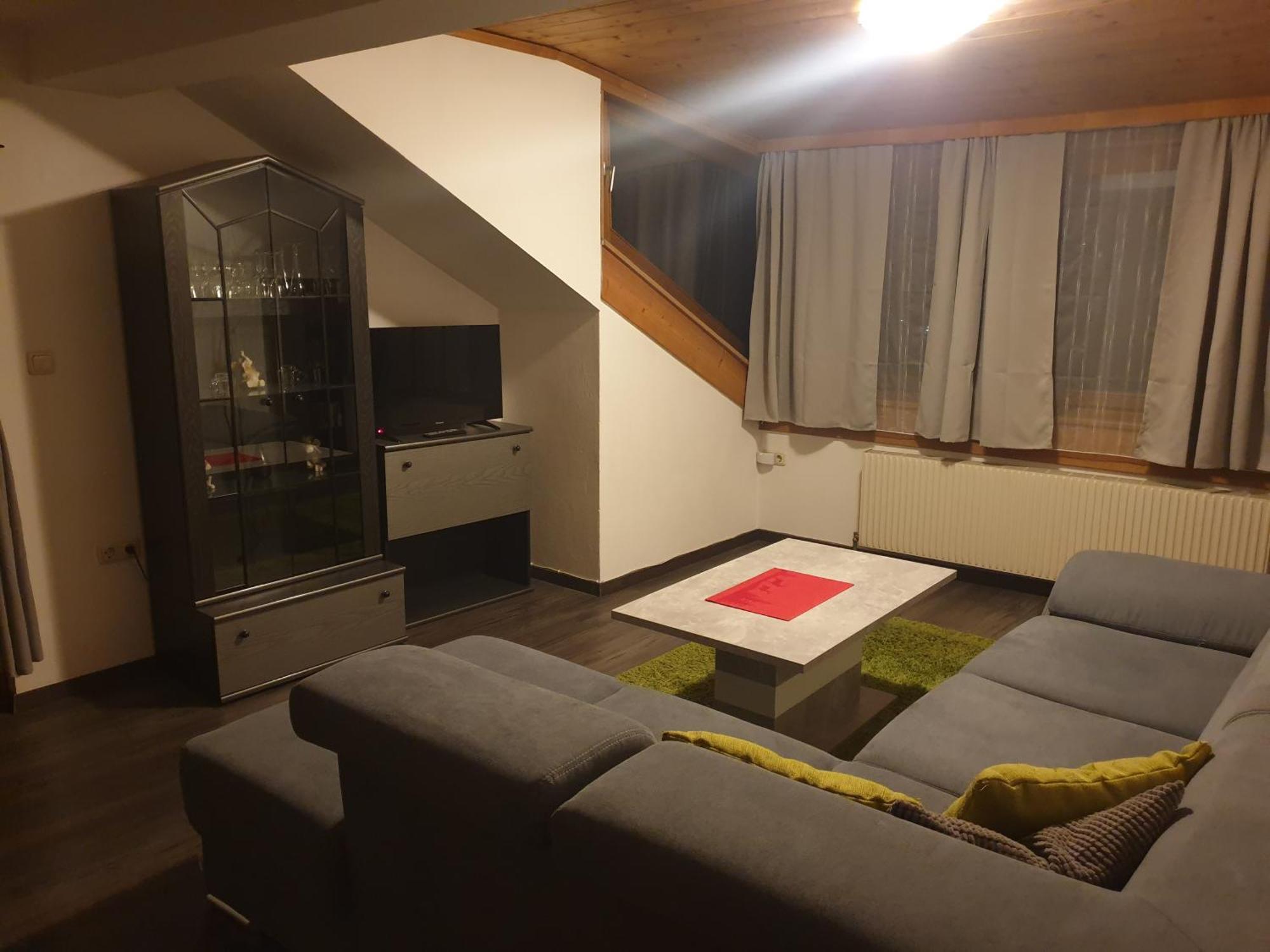 Weisses Roessel-Cavallo Bianco Werfen Exterior foto